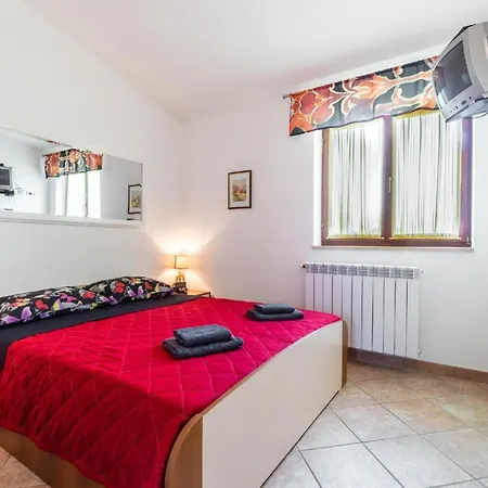 Fuer 5 Personen Ca 62 Qm In Krnica, Istrien Bucht Von Rasa Krnica