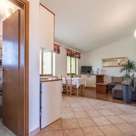 Fuer 5 Personen Ca 62 Qm In Krnica, Istrien Bucht Von Rasa Apartment